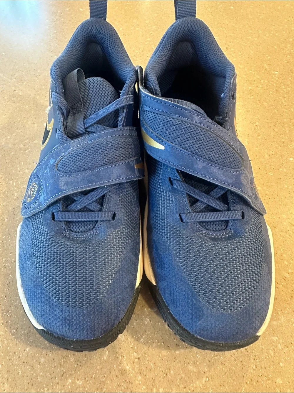 Boys Nike Little Kid Team Hustle D 11 Blue Gold Sneakers Size 2.5Y